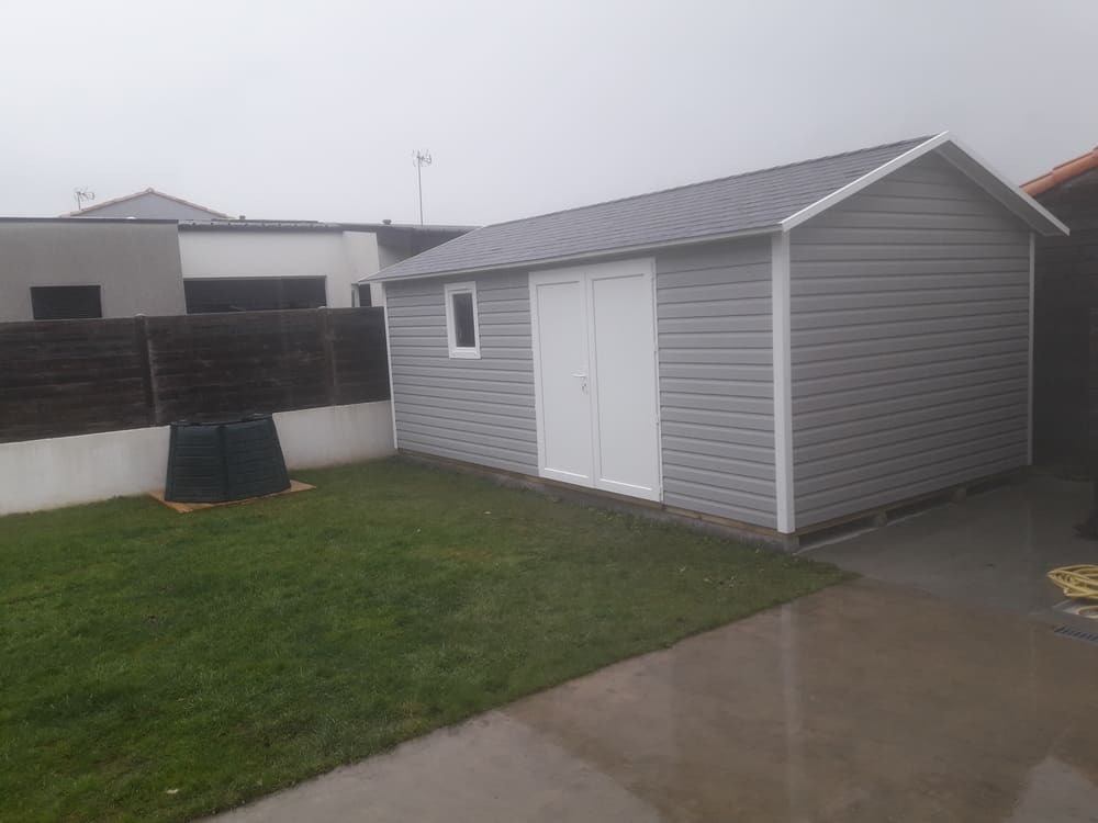 abri de jardin sans entretien 20m