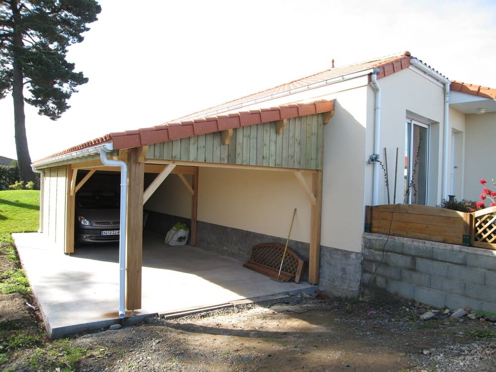 carport 4m00x9m00+fermeture partielle sur 2 cts