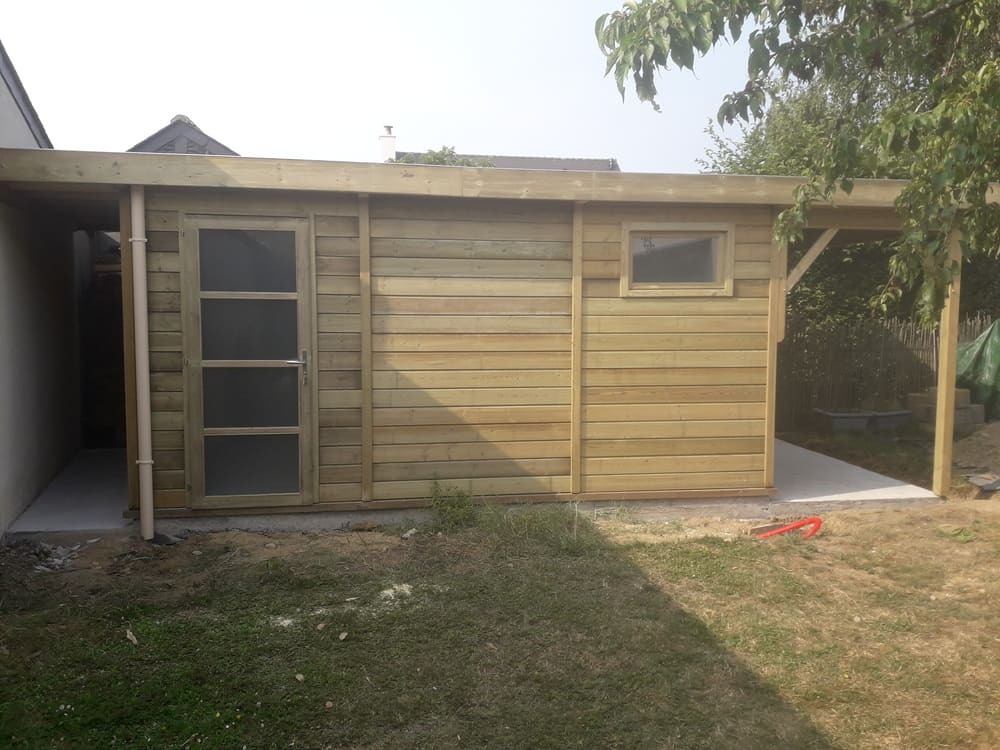 chalet de jardin toit plat avec bucher et auvent 20m (2)