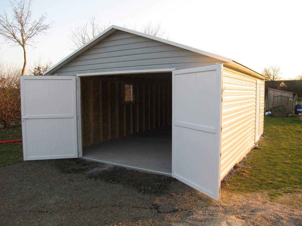 garage avec bardage vinyle 4m17x6m05