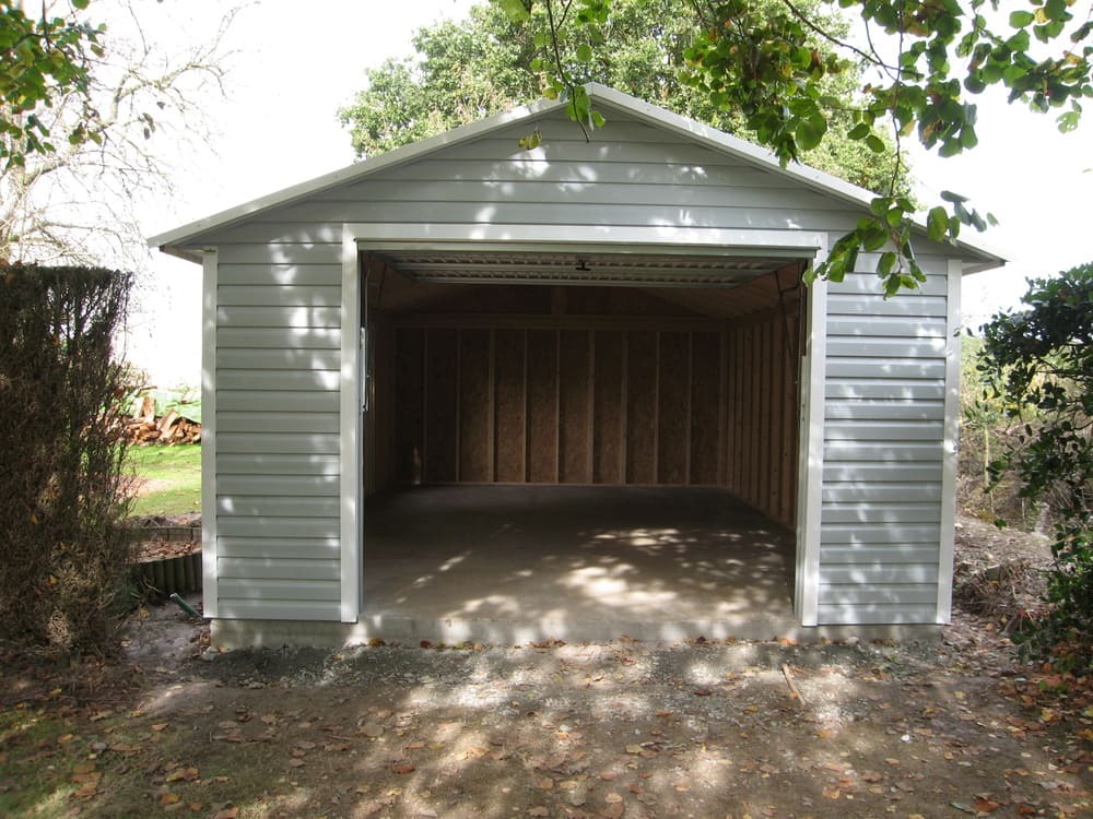 garage prfabriqu avec ossature bois et bardage pvc sans entretien