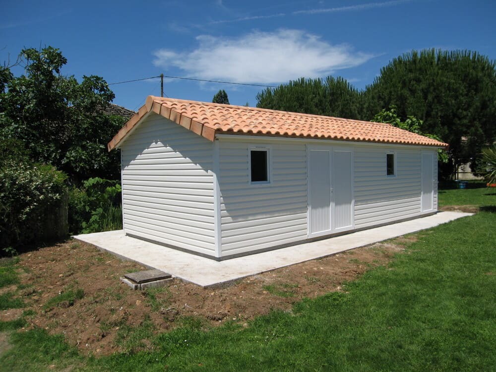 grand abri de jardin 33m couvert en tuile 3m77x8m85