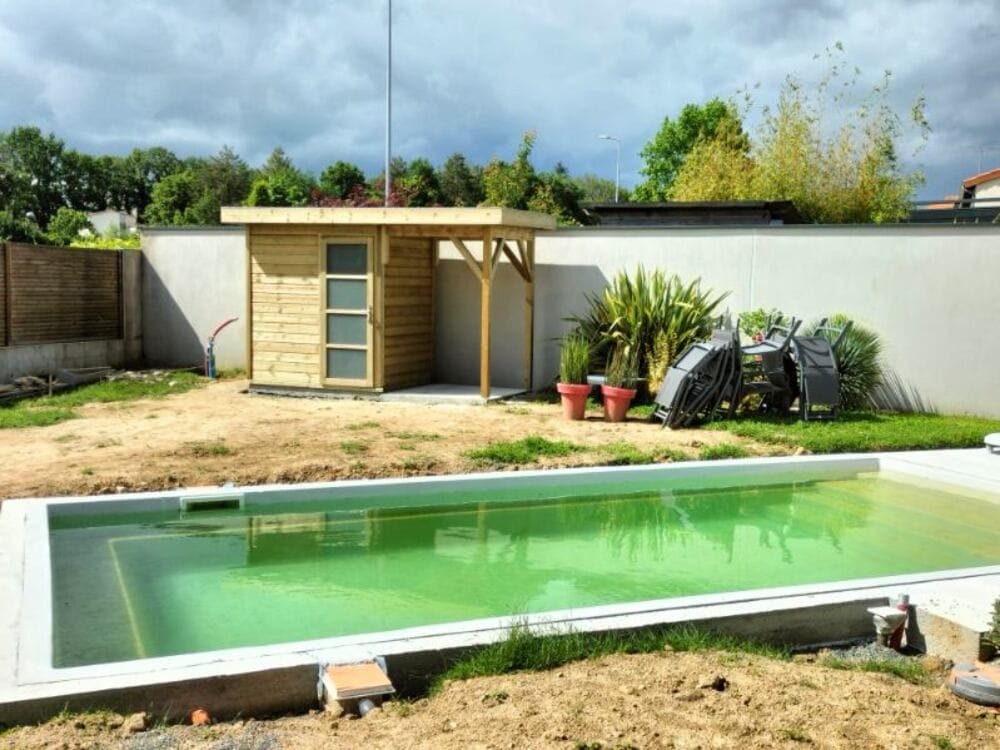 local technique 5mpiscine bois trait classe 4