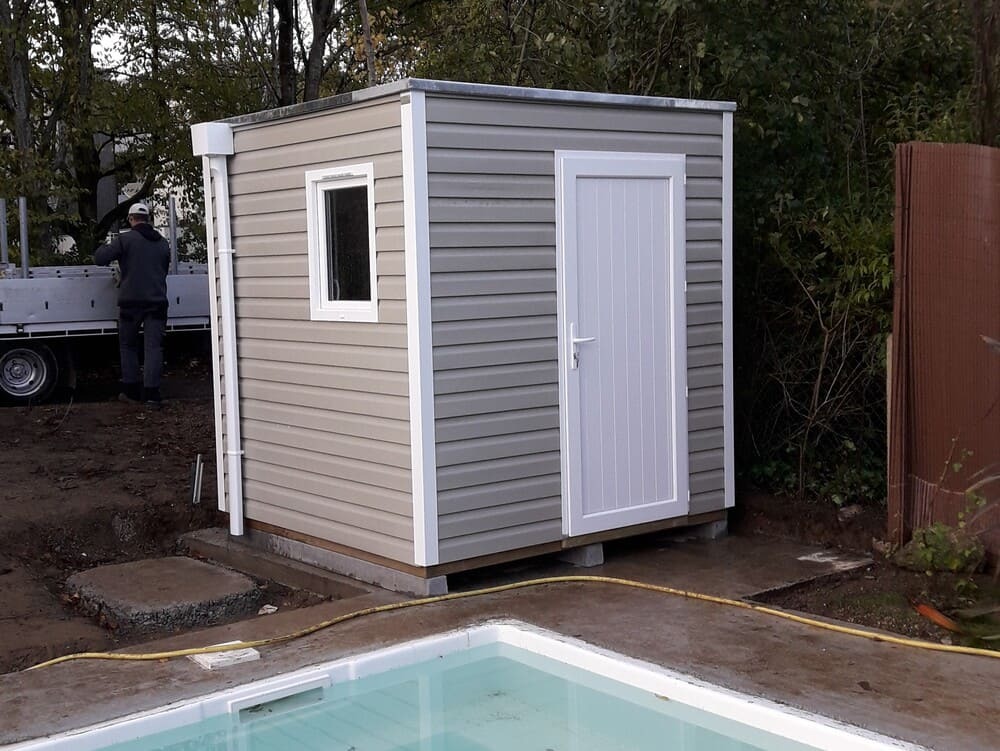 local technique de piscine 4m sans entretien 2m17x2m05