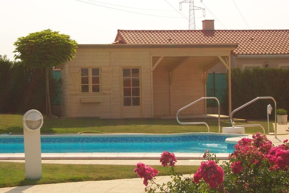 pool-house bois 3m17x3m11+auvent 3m04+fermeture arrire+pente arrire
