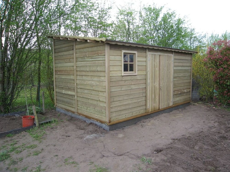 local de rangement en bois trait  3m17x4m63